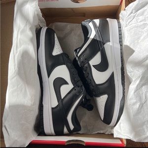 Nike panda dunks